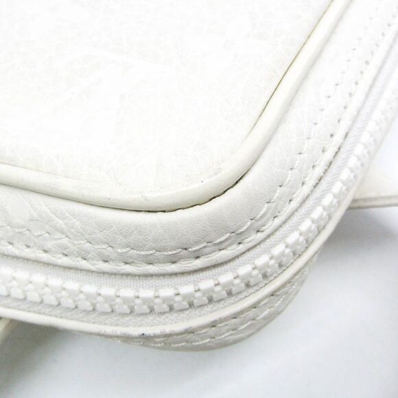 Louis Vuitton Utility Side White Leather Shoulder Bag (Pre-Owned) - Picture 8 of 15